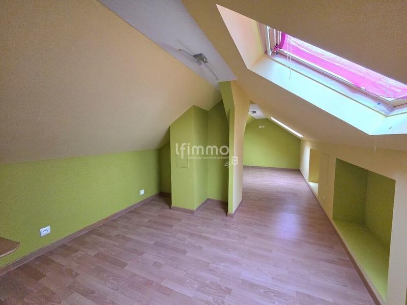 Maison - 102 m² - 5 pièces