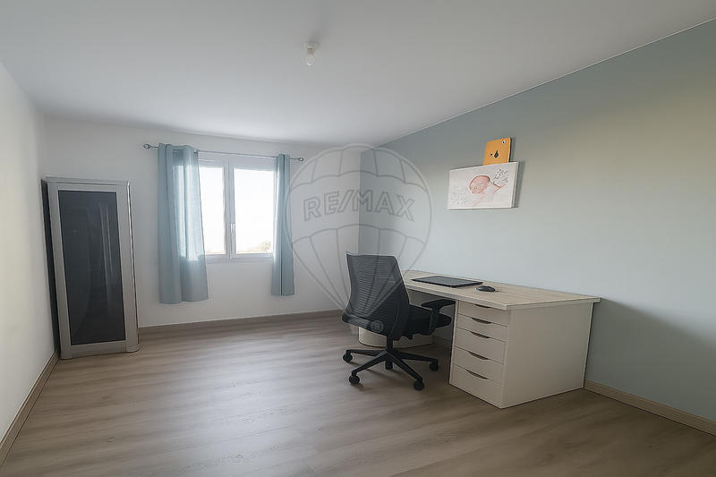 Maison - 104 m² - 4 pièces