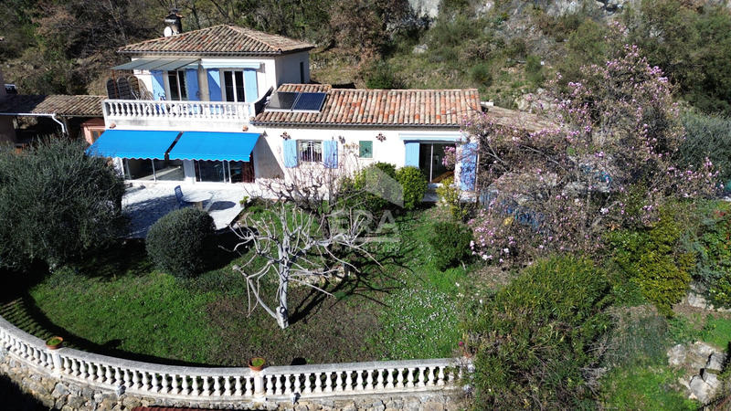 Maison - 158 m² - 6 pièces