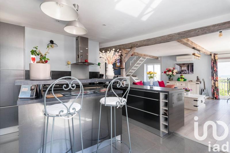 Maison - 180 m² - 6 pièces