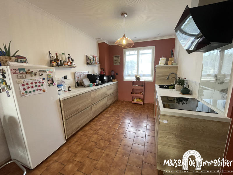 Maison - 99 m² - 5 pièces