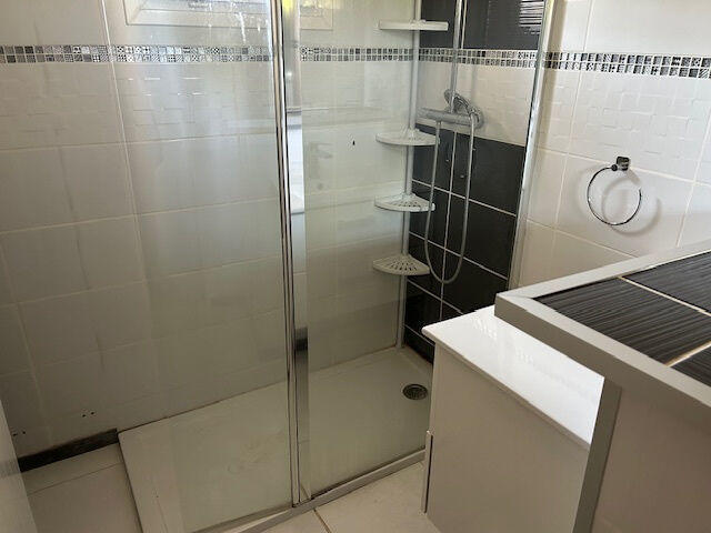 Maison - 212 m² - 12 pièces