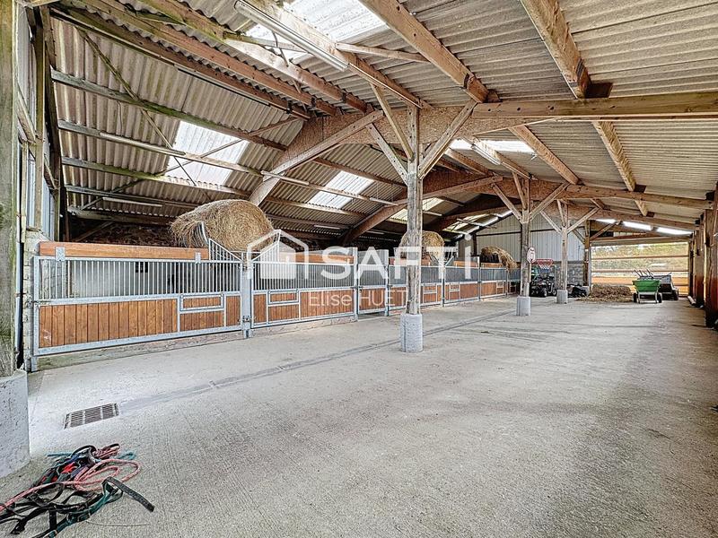 Maison - 220 m² - 8 pièces