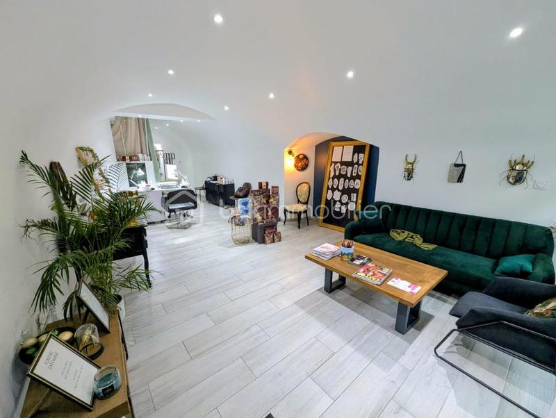 Local commercial - 68 m² - 2 pièces