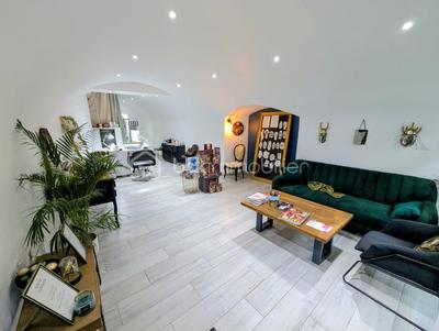 Local commercial - 68 m² - 2 pièces