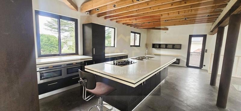 Maison - 163 m² - 7 pièces