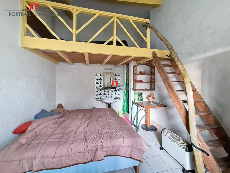 Maison - 422 m² - 8 pièces