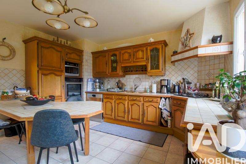 Maison - 247 m² - 6 pièces