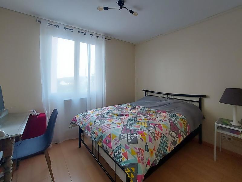 Appartement - 80 m² - 5 pièces