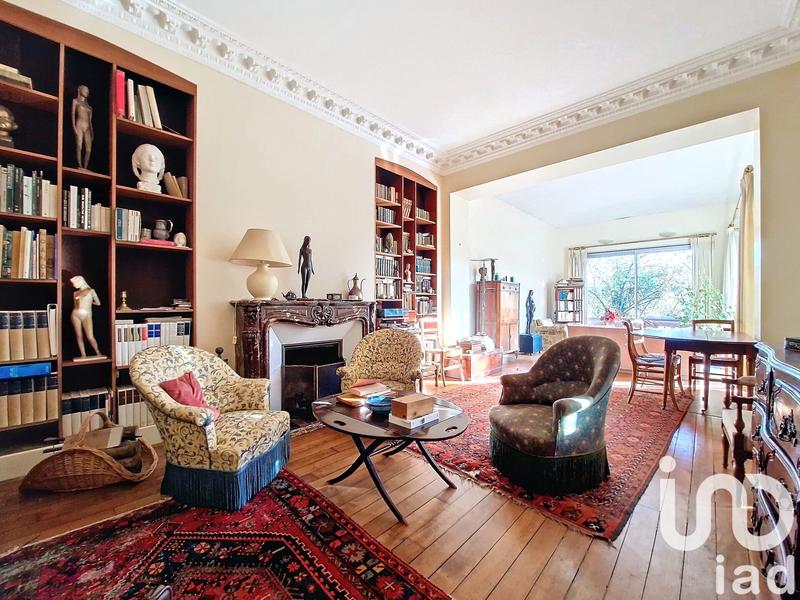 Maison de ville - 260 m² - 11 pièces