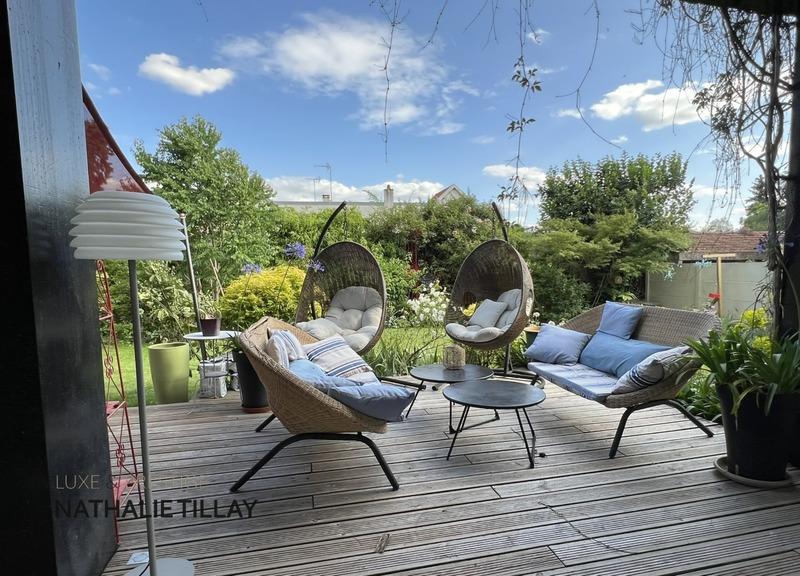 Maison - 345 m² - 9 pièces