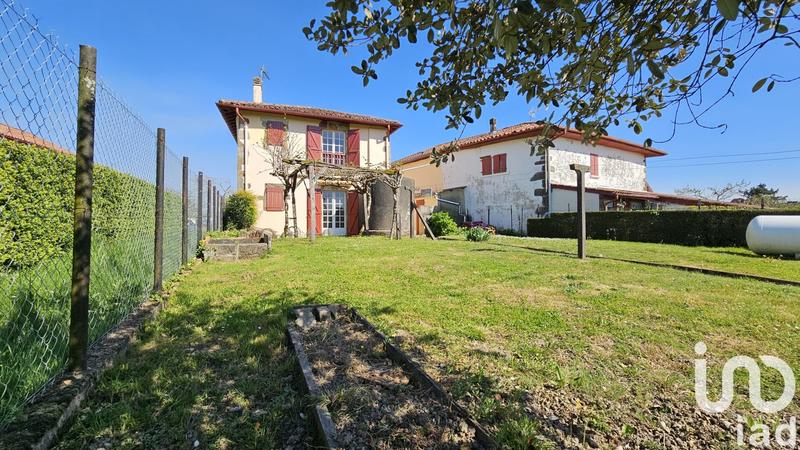 Maison de village - 276 m² - 10 pièces