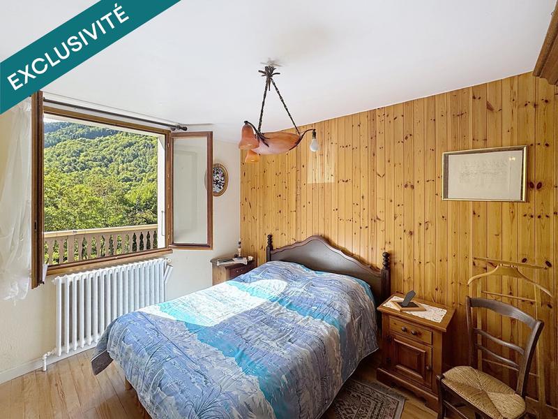 Maison - 221 m² - 8 pièces