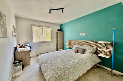 Maison - 200 m² - 6 pièces