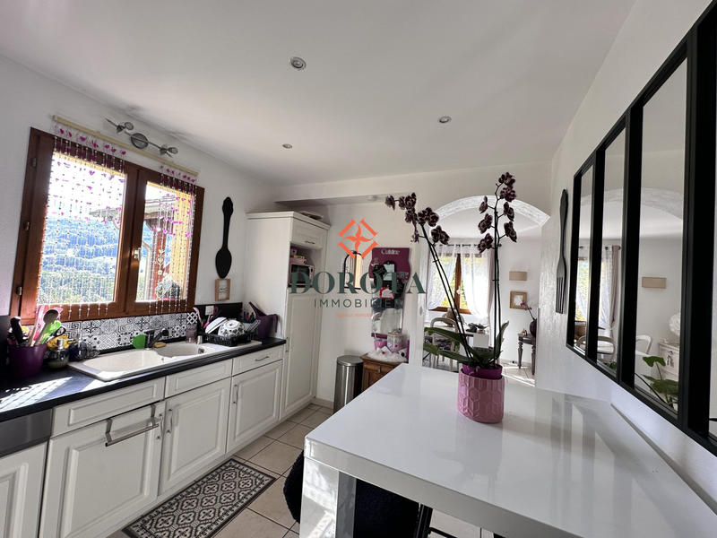 Maison traditionnelle - 117 m² - 5 pièces