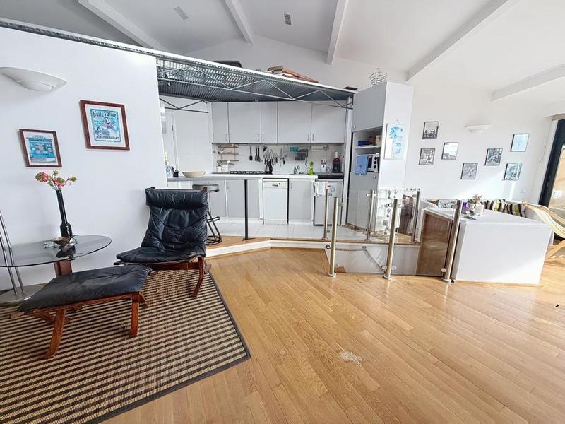 Loft - 64 m² - 2 pièces