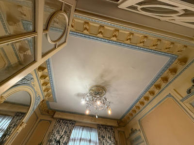 Maison - 337 m² - 8 pièces