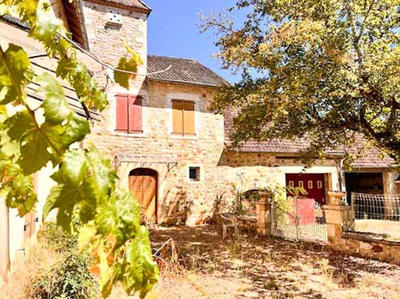 Maison - 293 m² - 14 pièces