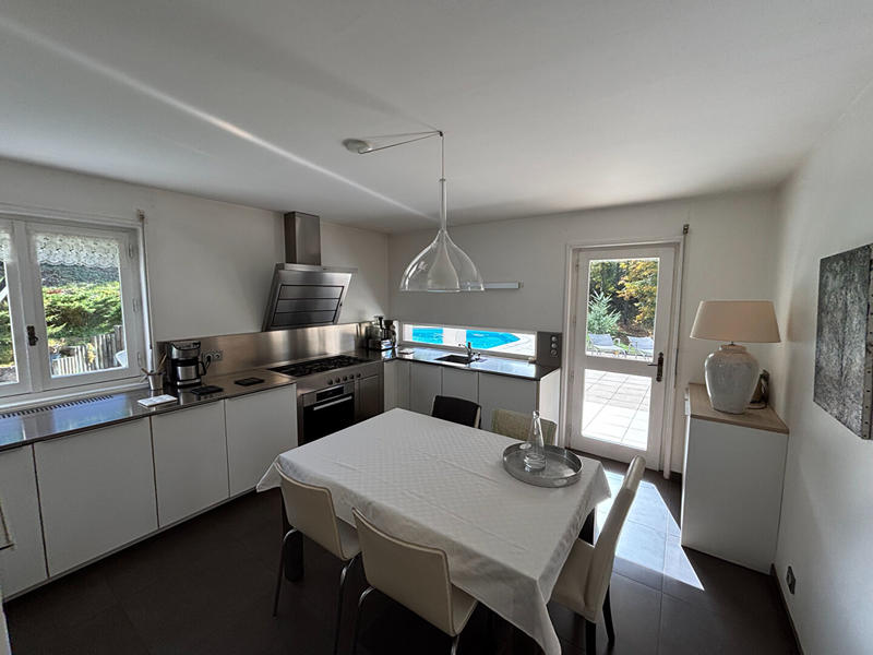 Maison - 200 m² - 5 pièces