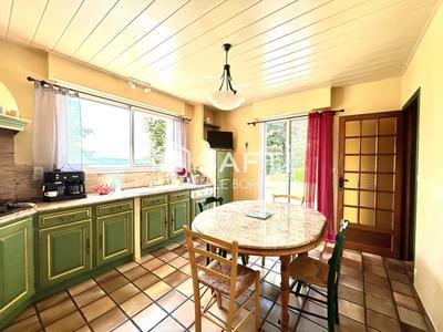 Maison - 139 m² - 6 pièces