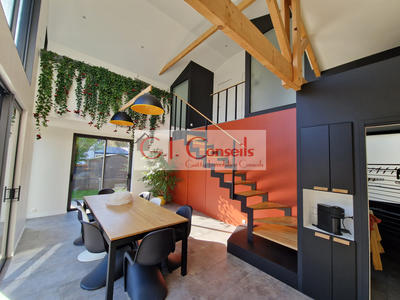 Maison - 165 m² - 7 pièces