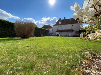 Maison - 149 m² - 7 pièces