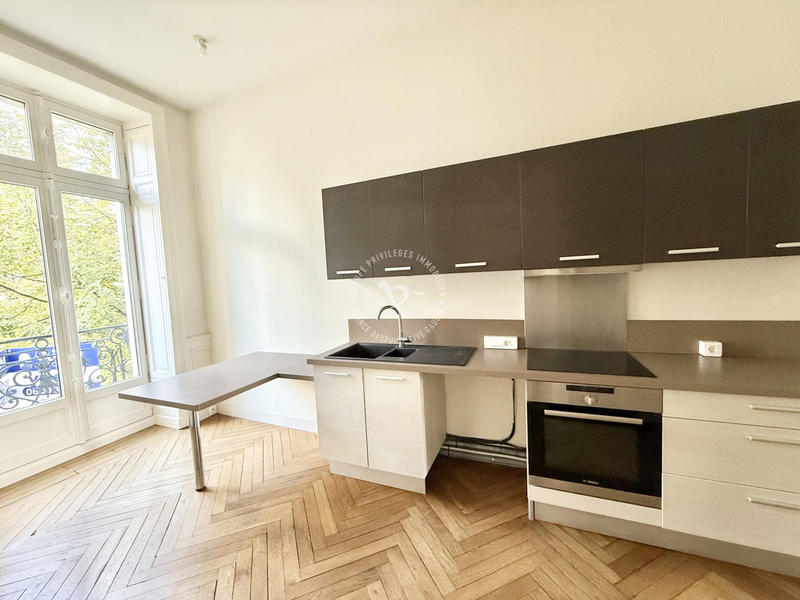 Appartement - 134 m² - 5 pièces