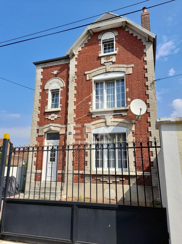 Maison - 116 m² - 8 pièces