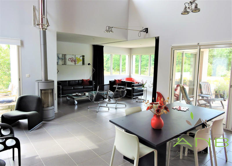 Villa - 194 m² - 8 pièces