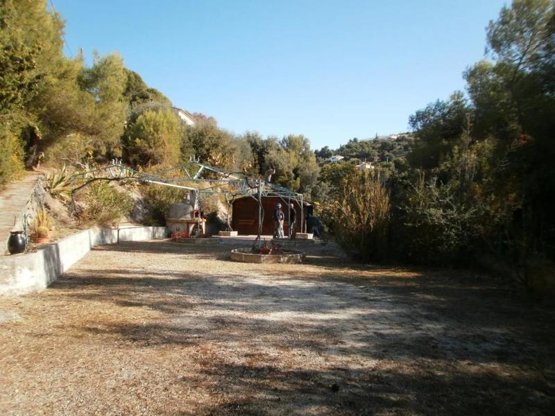 Terrain - 2 600 m²
