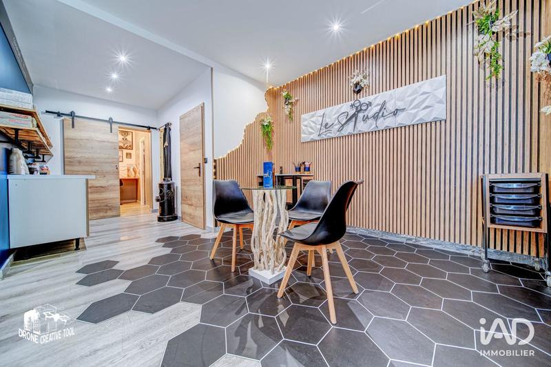 Local commercial - 101 m²