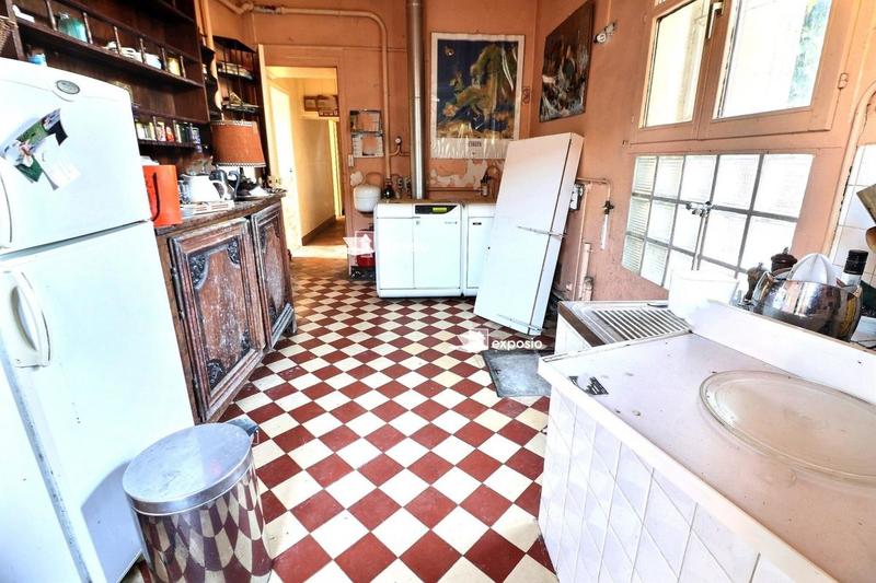 Maison - 247 m² - 8 pièces