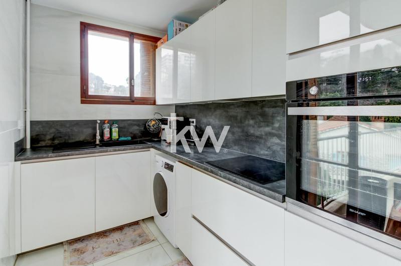 Appartement - 75 m² - 3 pièces