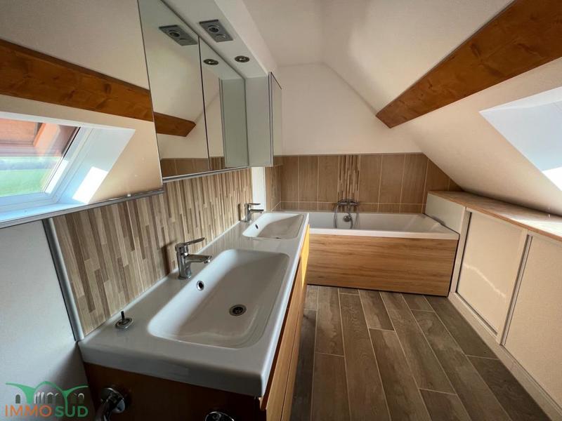 Pavillon - 130 m² - 5 pièces