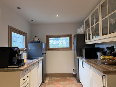 Maison - 316 m² - 10 pièces