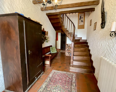 Maison - 210 m² - 9 pièces