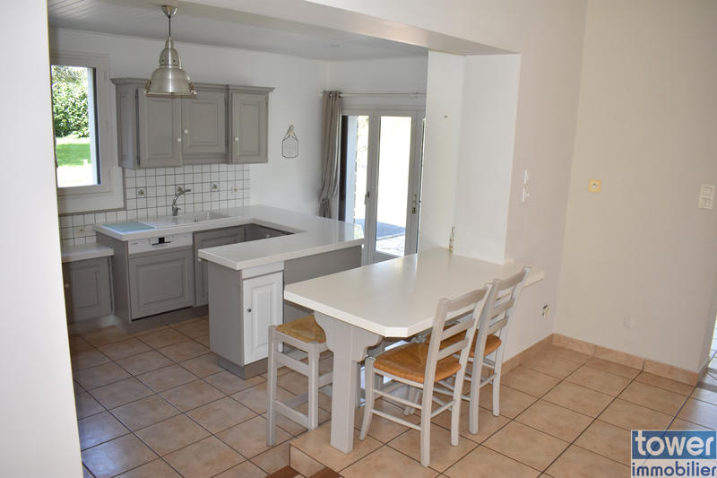 Maison - 178 m² - 8 pièces