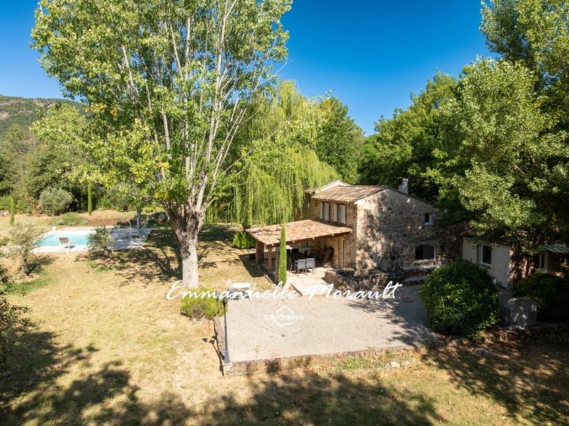 Maison - 184 m² - 7 pièces