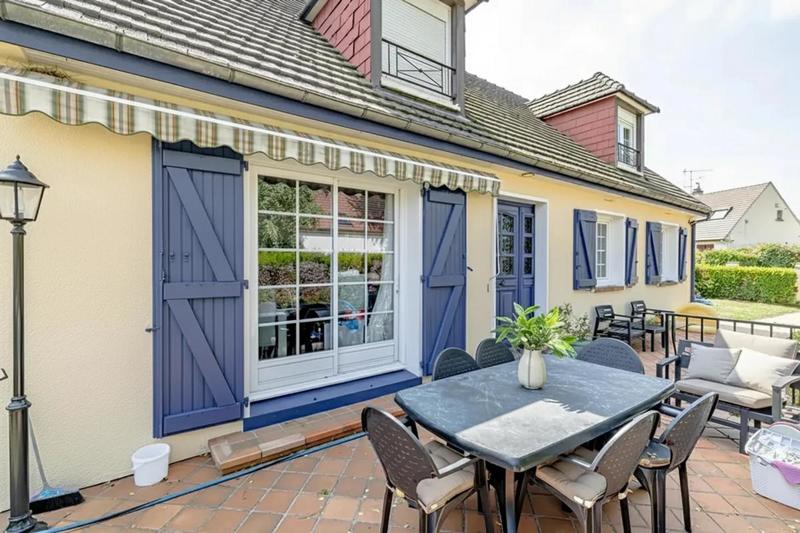 Maison - 170 m² - 6 pièces