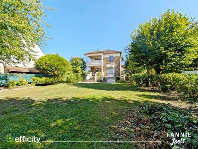 Demeure - 137 m² - 6 pièces