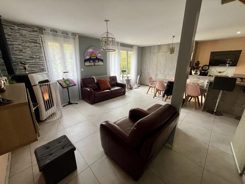 Maison - 144 m² - 7 pièces