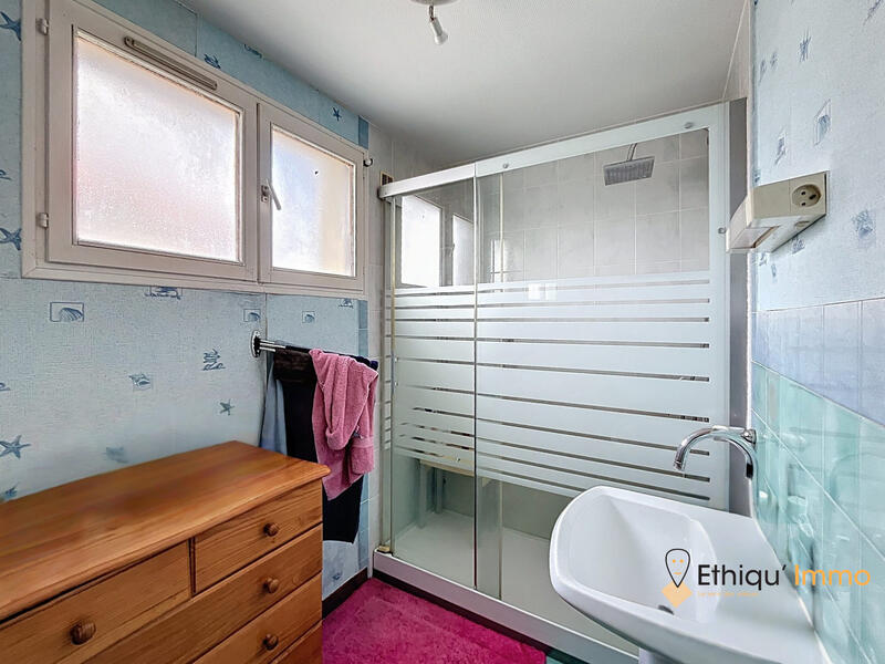 Maison - 99 m² - 5 pièces