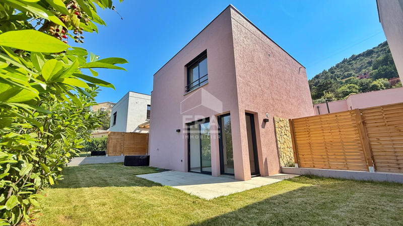 Maison - 92 m² - 4 pièces