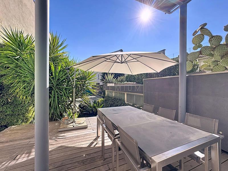 Maison de ville - 316 m² - 11 pièces