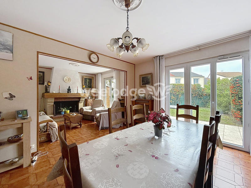 Maison - 96 m² - 5 pièces