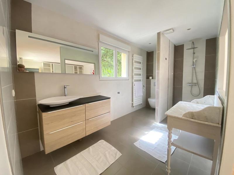 Maison - 167 m² - 6 pièces