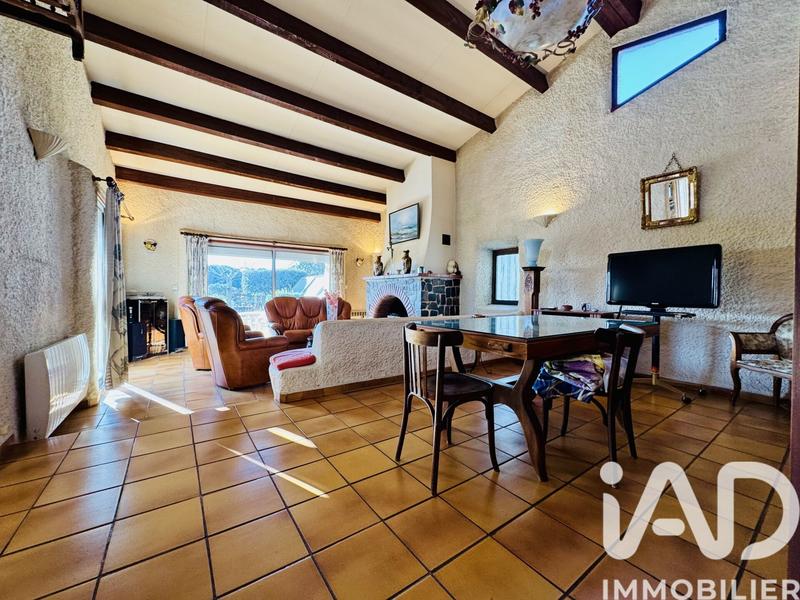 Maison - 140 m² - 6 pièces