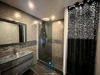 Appartement - 92 m² - 4 pièces