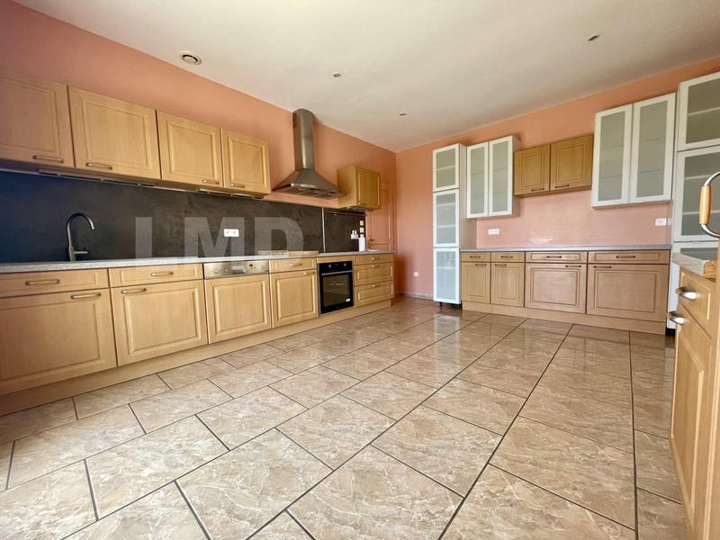 Maison traditionnelle - 152 m² - 6 pièces