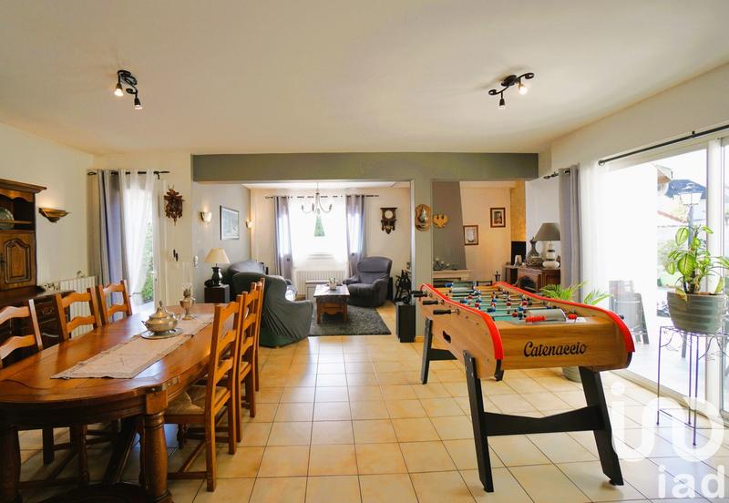 Maison - 200 m² - 8 pièces
